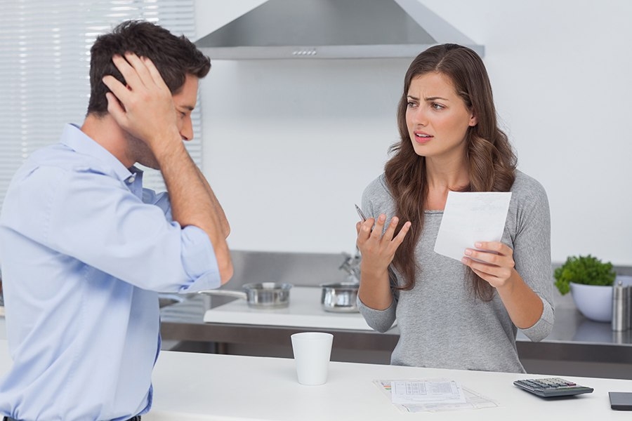 6 Types of Gaslighting and 5 Tips to Avoid Being Gaslighted