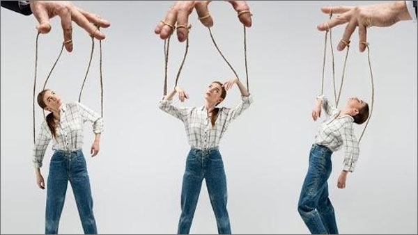  Differences between Persuasion and Manipulation of People