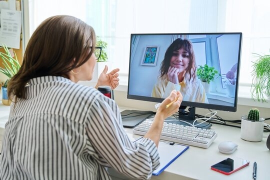 Effective Small Talk Online