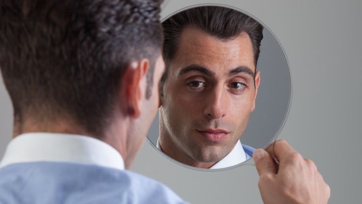 What is Narcissism and How is the Narcissist Treated