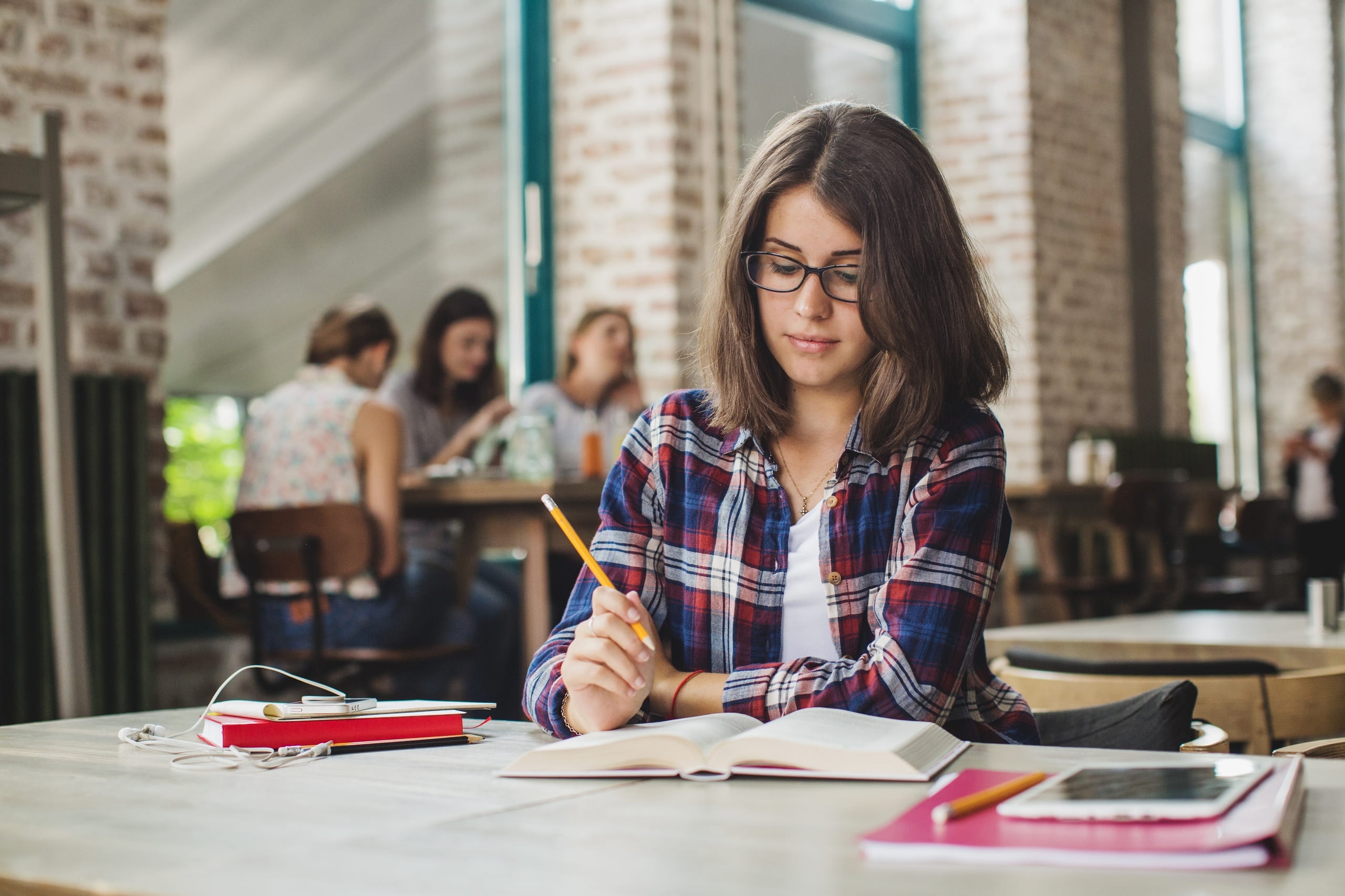 active learning strategies A student studies and wonders