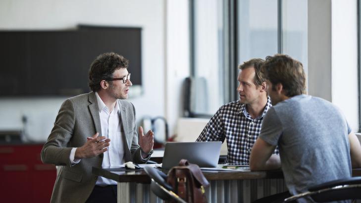 Expertise Lies Between the Lines