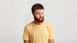 How to Spot a Liar by Their Body Language? 10 Telltale Signs