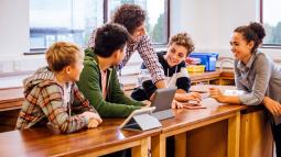 Fostering Students’ Skills in Innovation and Creativity