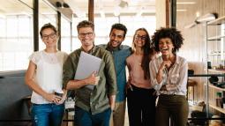 7 Tips to Be More Social and Able to form Strong Relationships