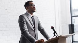 A Guide to Boosting Confidence and Taming Crowd Anxiety