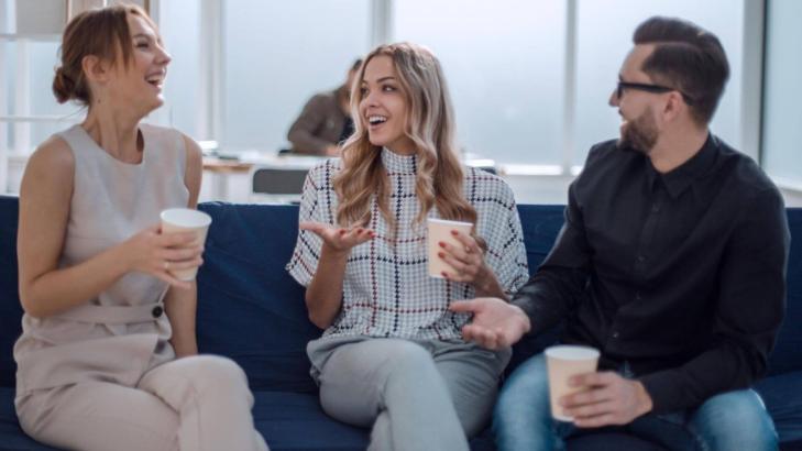 How to Turn an Awkward Conversation Into an Easy Chat?