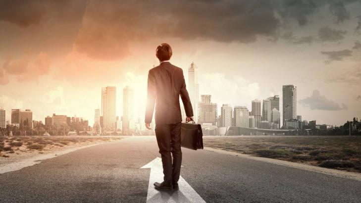 5 Examples of the Sunk Cost Fallacy and 7 Ways to Overcome It